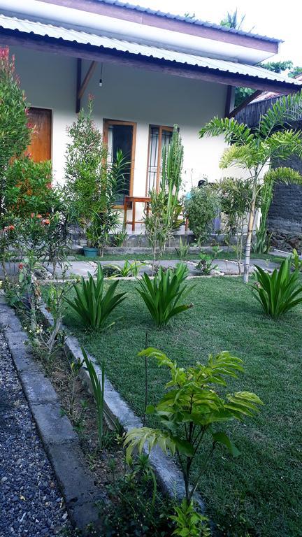 Herry Homestay Kuta  Exterior photo